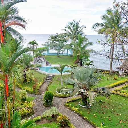 Puesta Del Sol Beach Bungalows And Restobar Мамбахао Екстер'єр фото